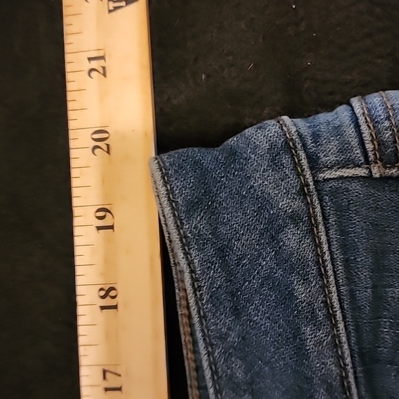 American Eagle Distressed Mini Buttonfly Skirt size 20 - Picture 6 of 9